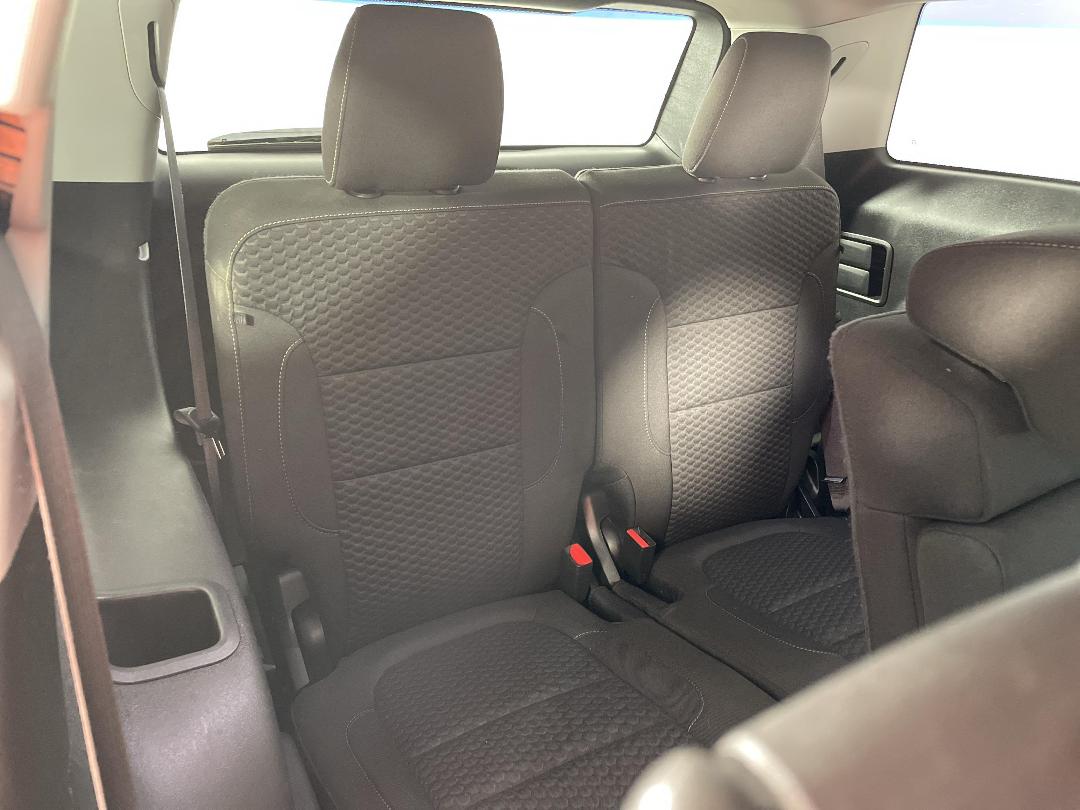 Photo '23' of Holden Acadia Photo '23' of Holden Acadia