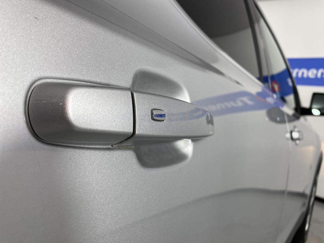 Photo '28' of Holden Acadia Photo '28' of Holden Acadia