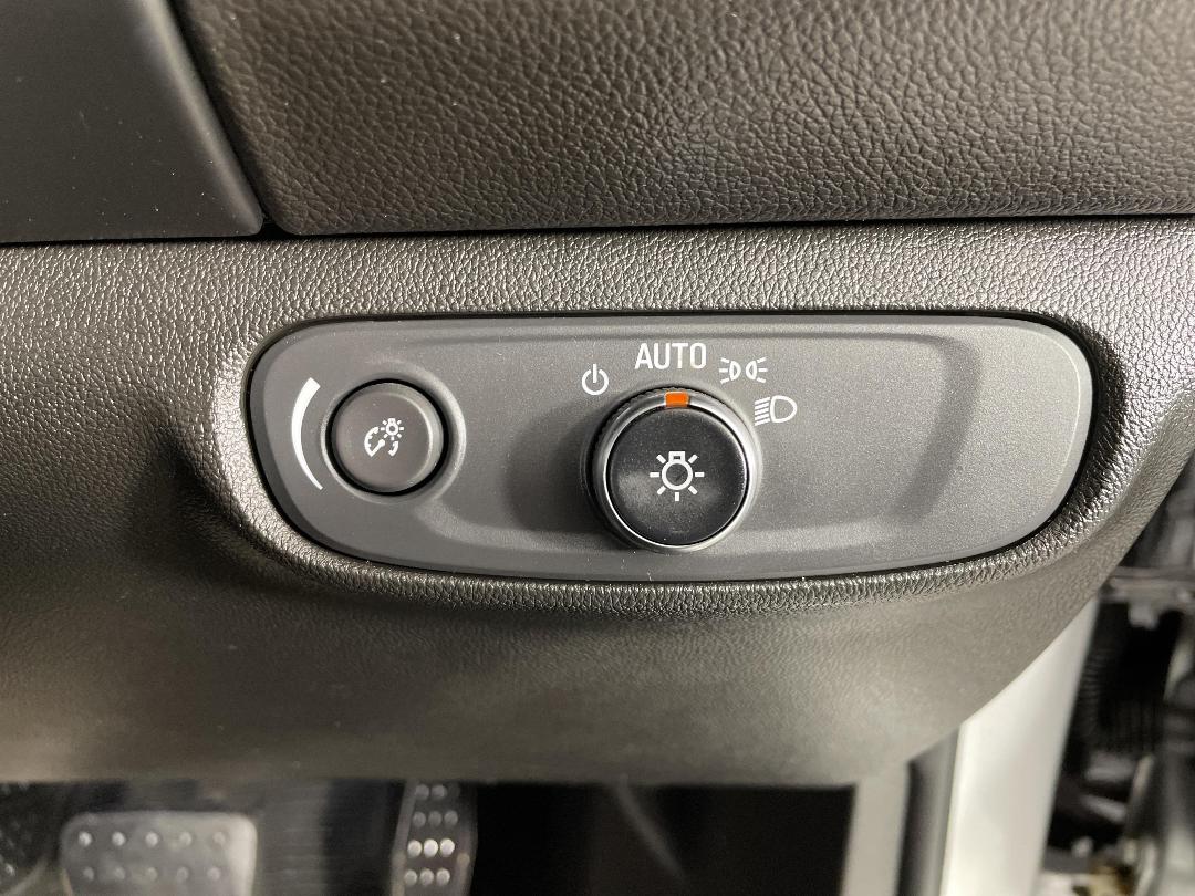 Photo '33' of Holden Acadia Photo '33' of Holden Acadia