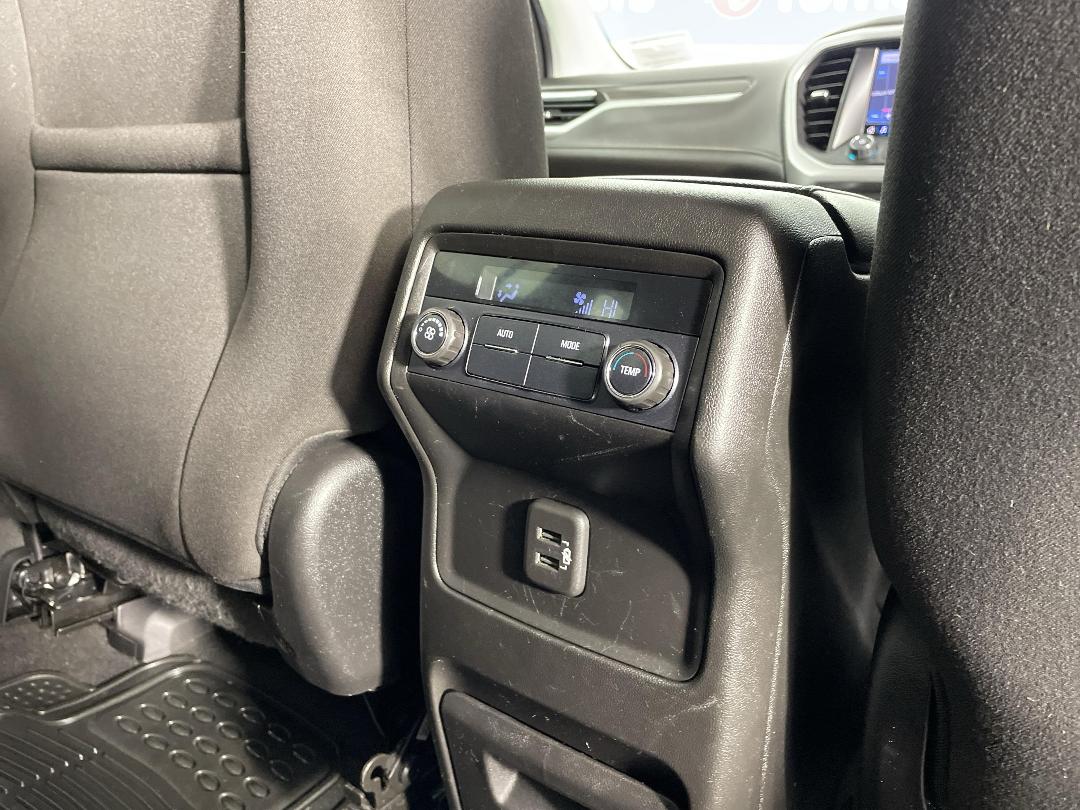 Photo '36' of Holden Acadia Photo '36' of Holden Acadia