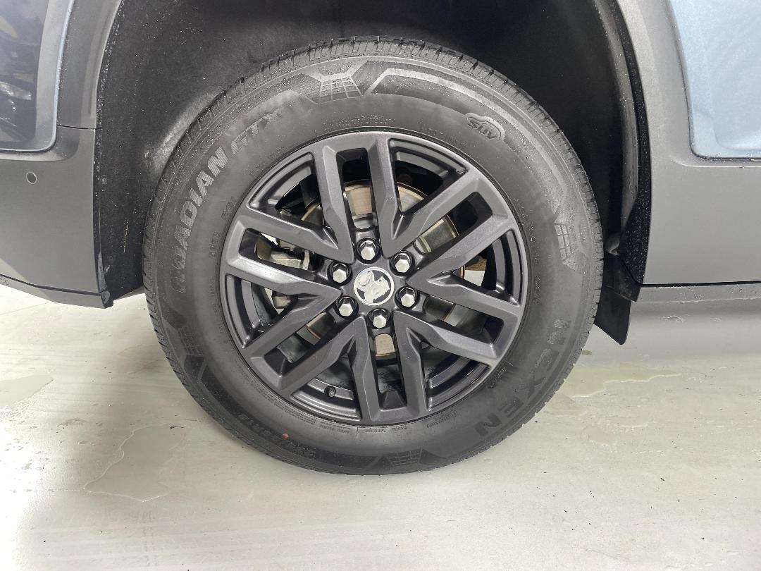 Photo '12' of Holden Acadia