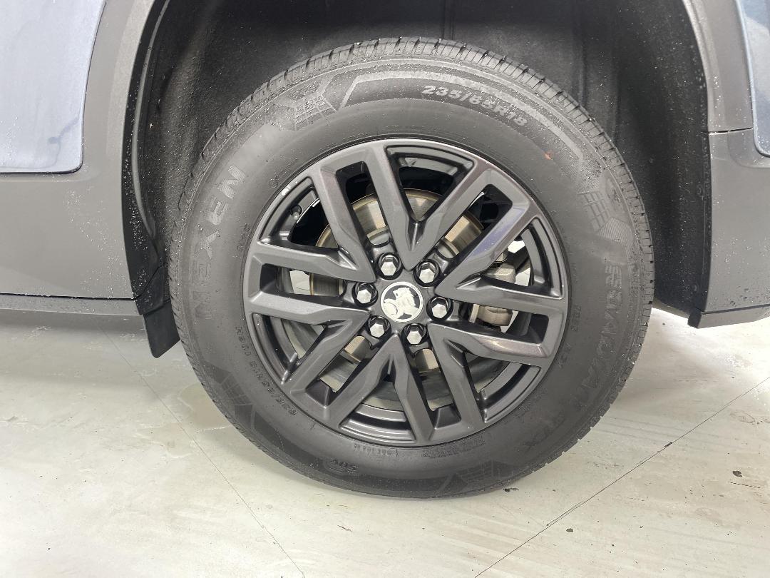 Photo '11' of Holden Acadia