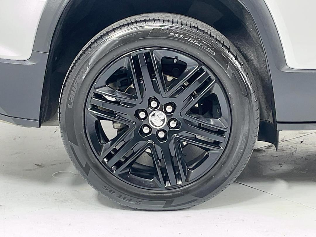 Photo '12' of Holden Acadia