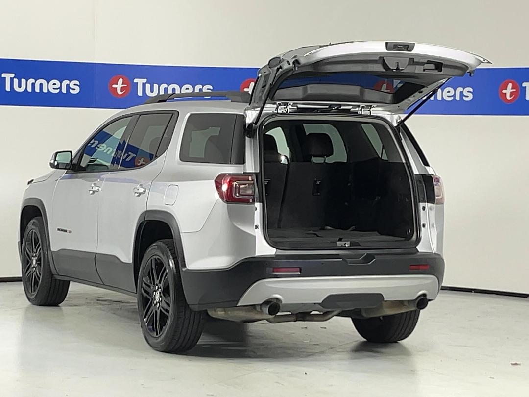 Photo '23' of Holden Acadia