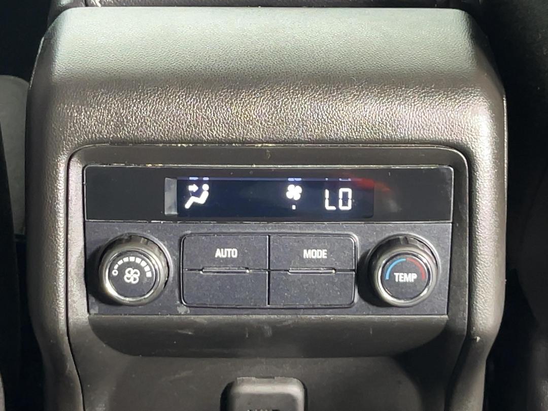 Photo '30' of Holden Acadia