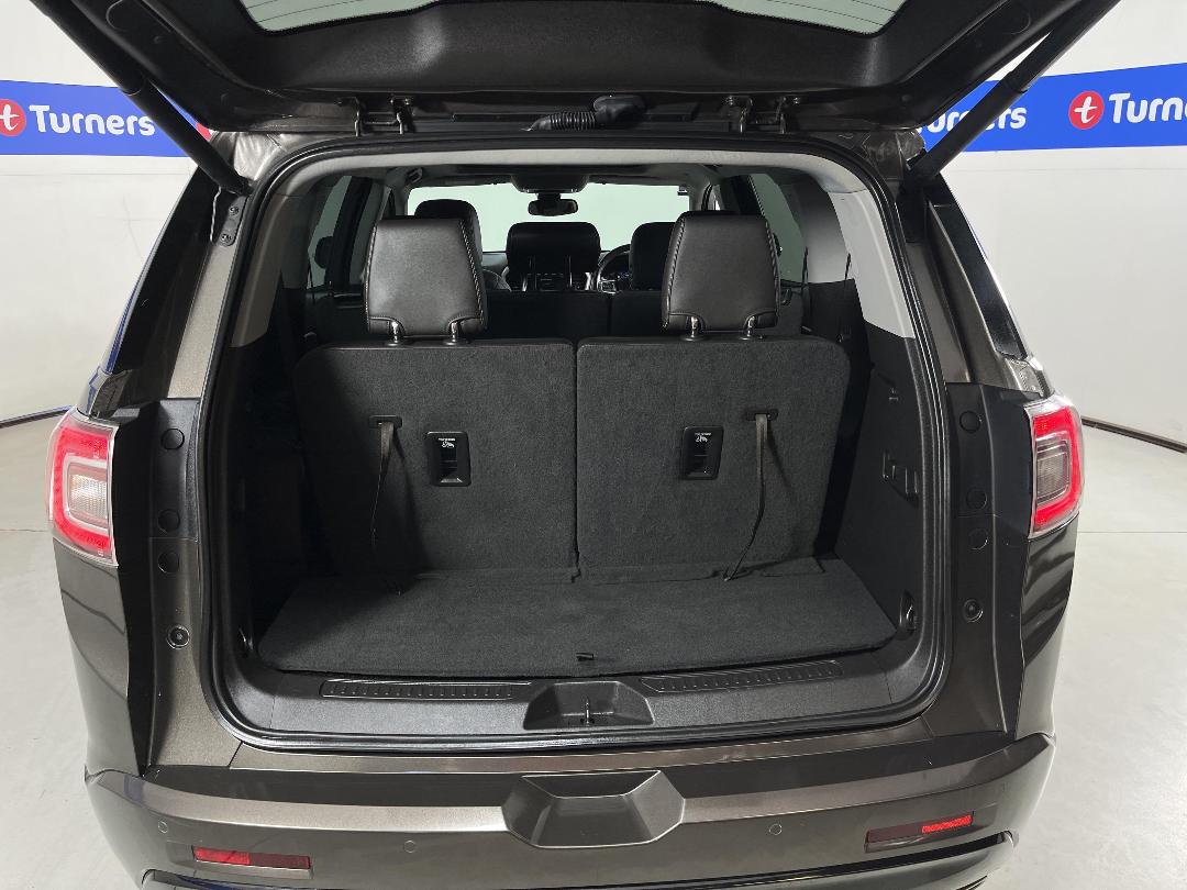 Photo '14' of Holden Acadia