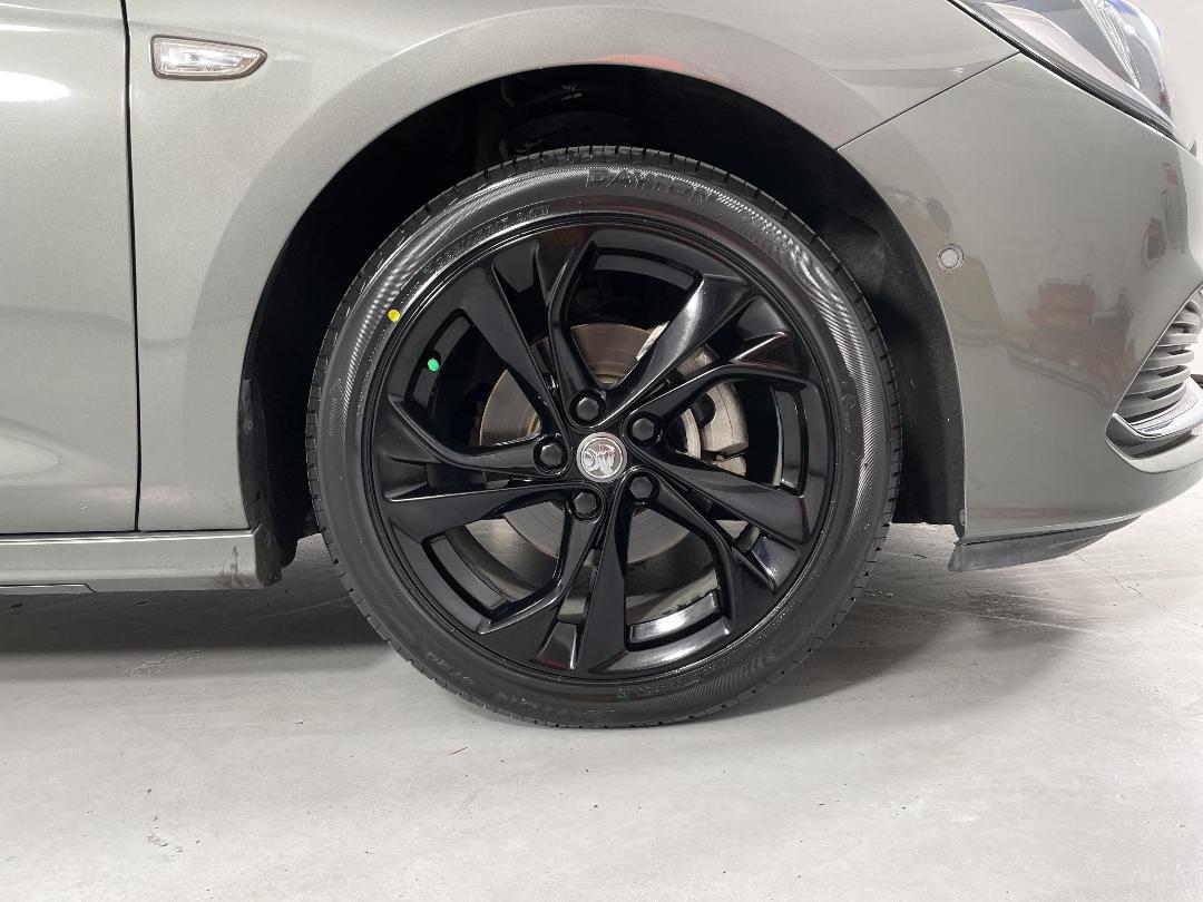 Photo '9' of Holden Astra Photo '9' of Holden Astra