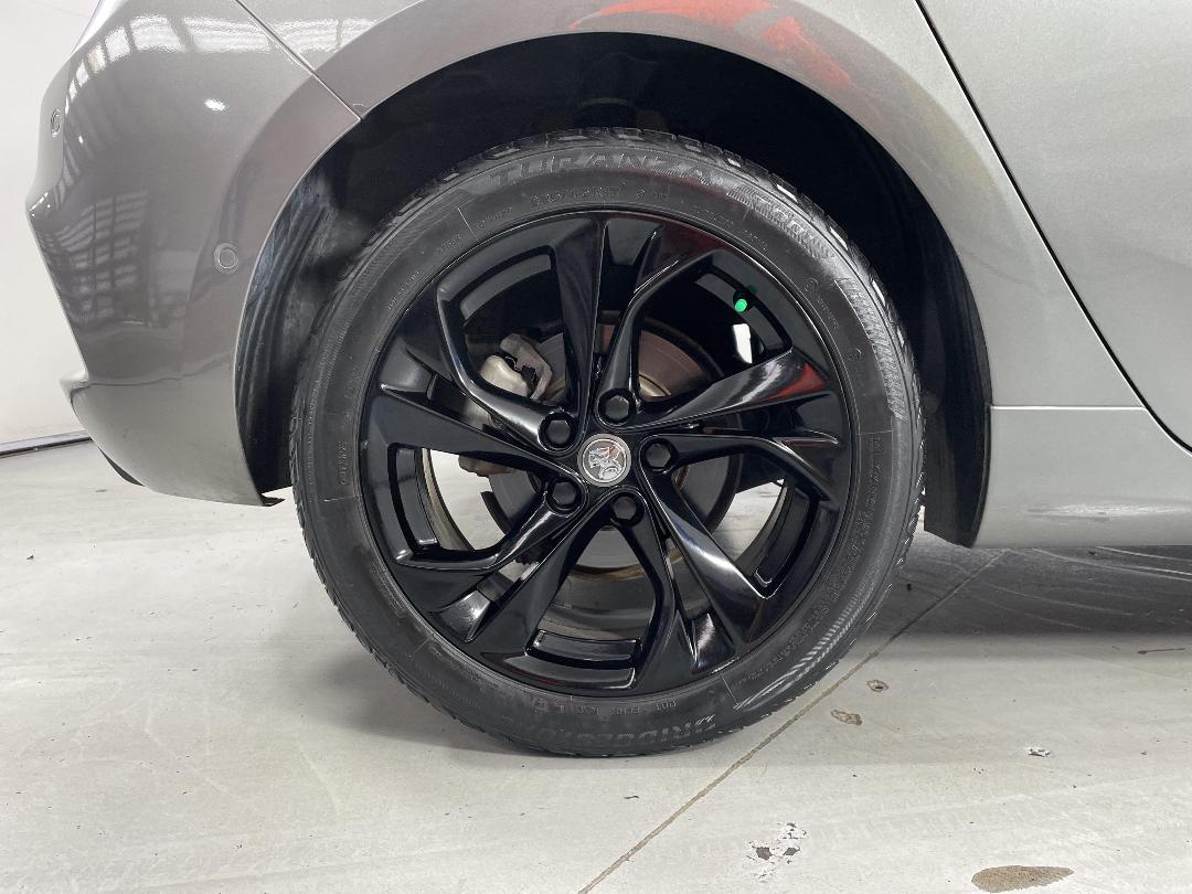 Photo '12' of Holden Astra Photo '12' of Holden Astra