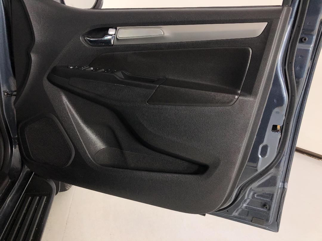 Photo '15' of Holden Colorado