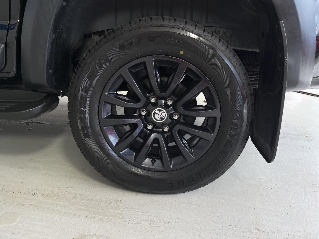 Photo '11' of Holden Colorado