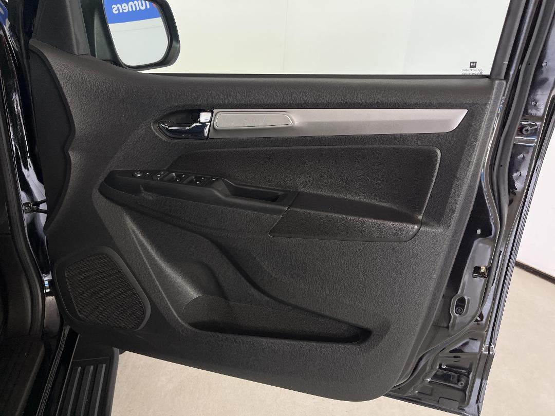 Photo '15' of Holden Colorado