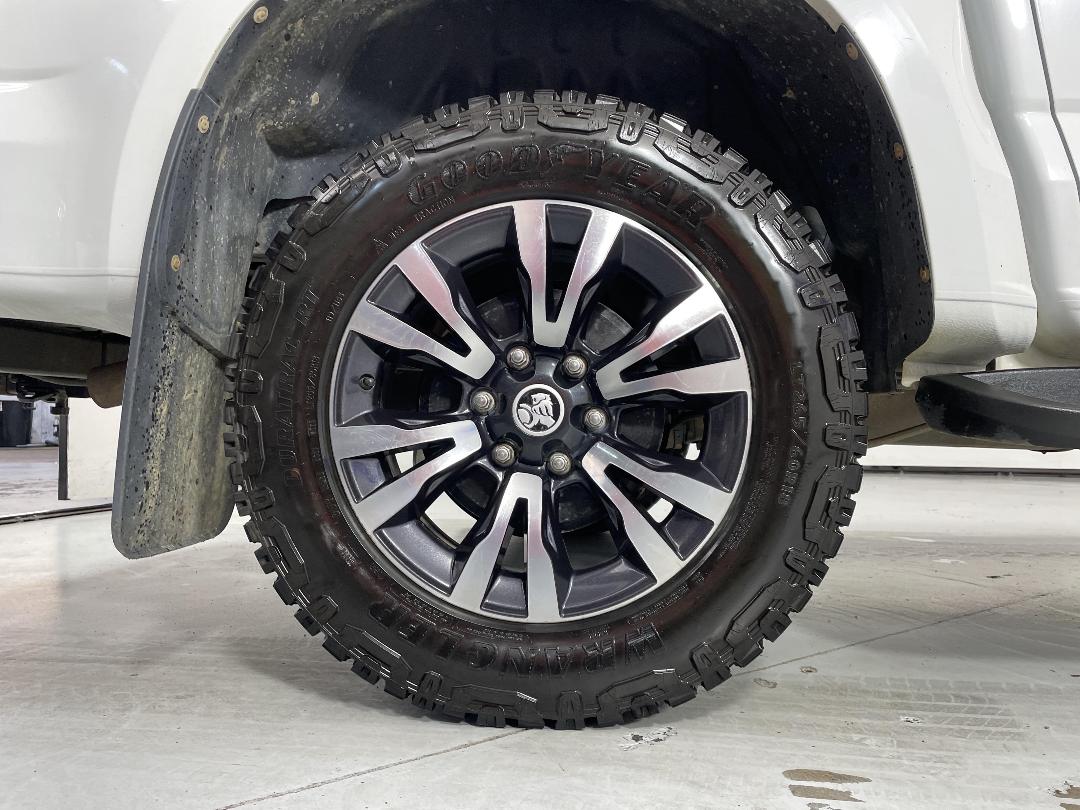 Photo '12' of Holden Colorado