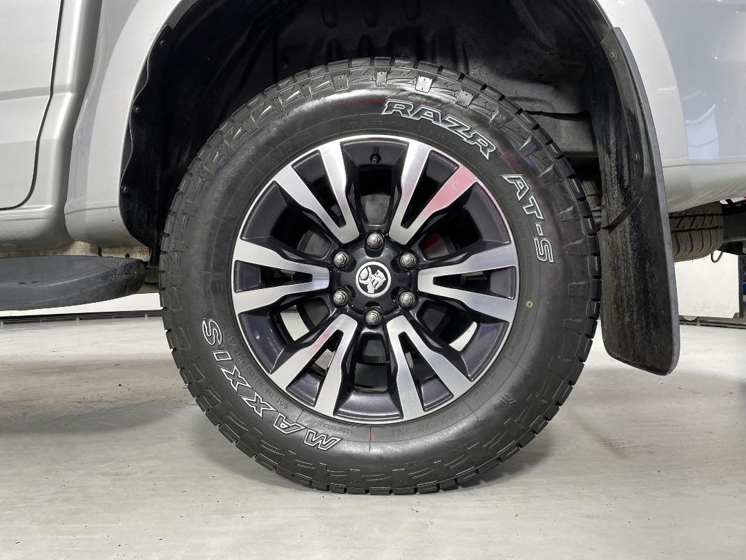 Photo '11' of Holden Colorado