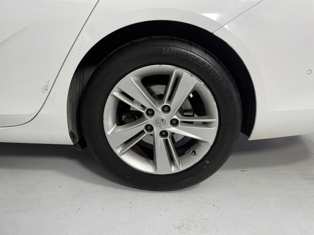 Photo '11' of Holden Commodore