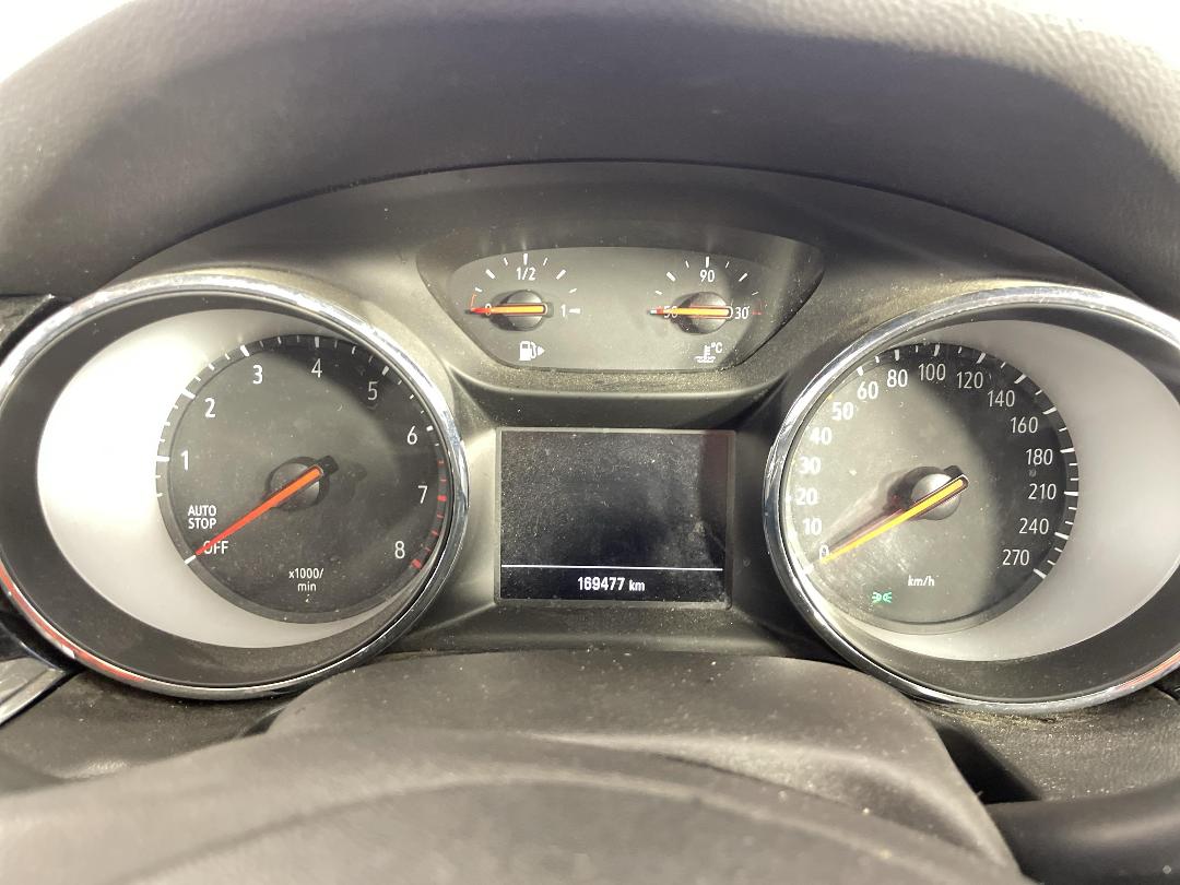 Photo '21' of Holden Commodore