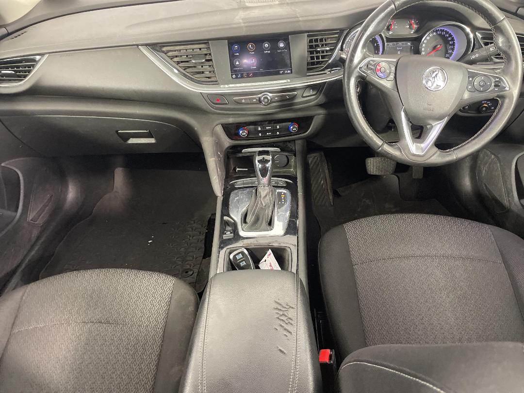 Photo '18' of Holden Commodore