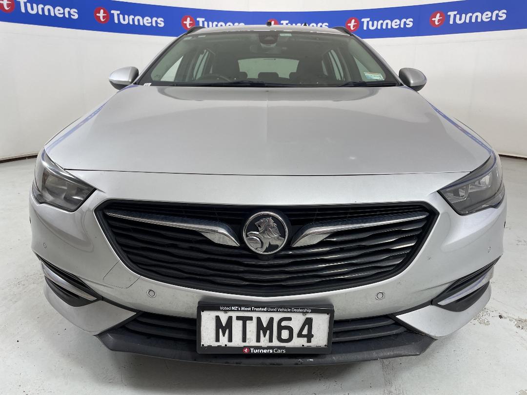 Photo '2' of Holden Commodore