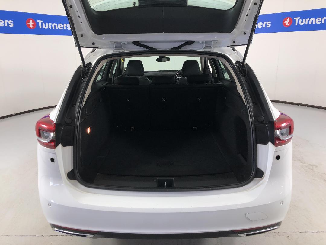 Photo '14' of Holden Commodore