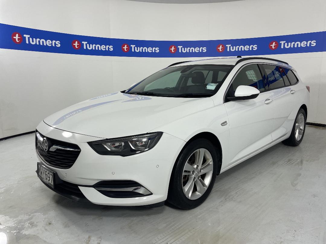 Photo '4' of Holden Commodore Photo '4' of Holden Commodore