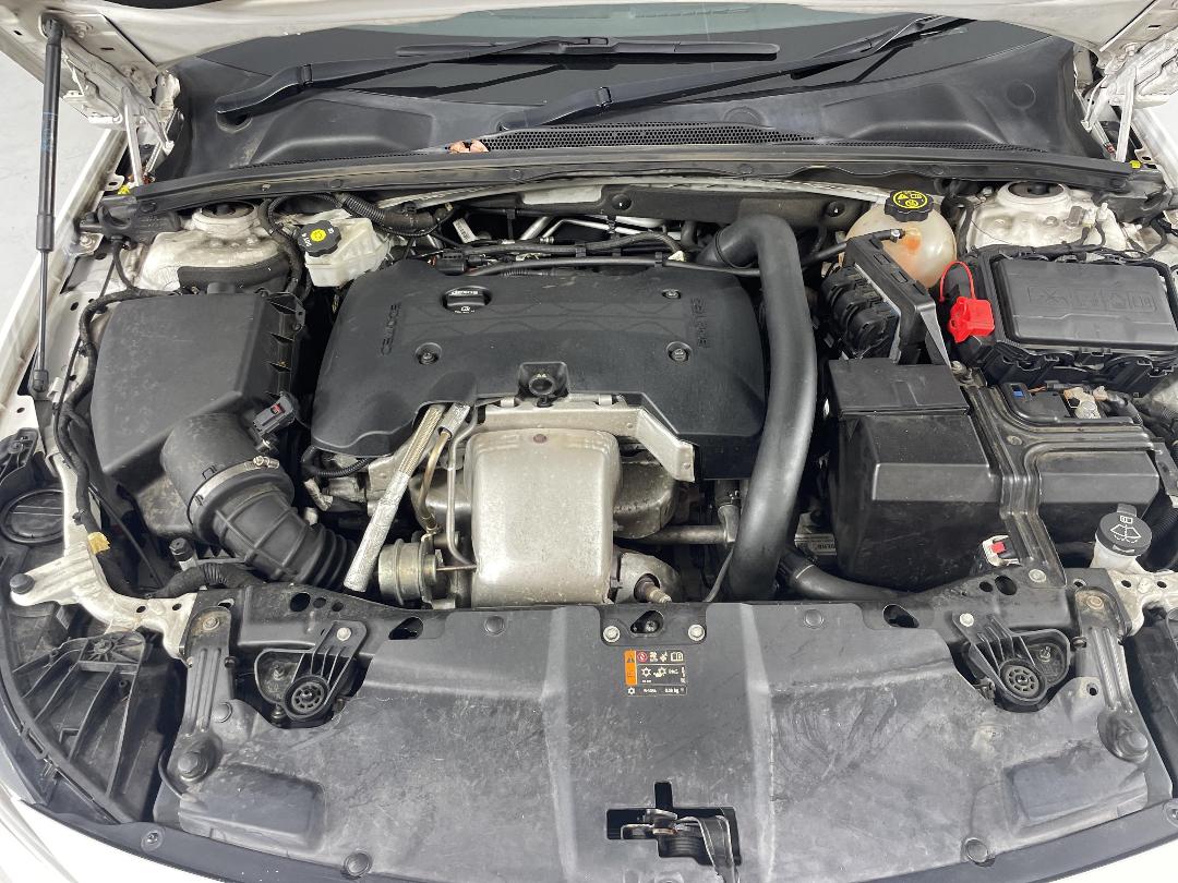 Photo '13' of Holden Commodore Photo '13' of Holden Commodore