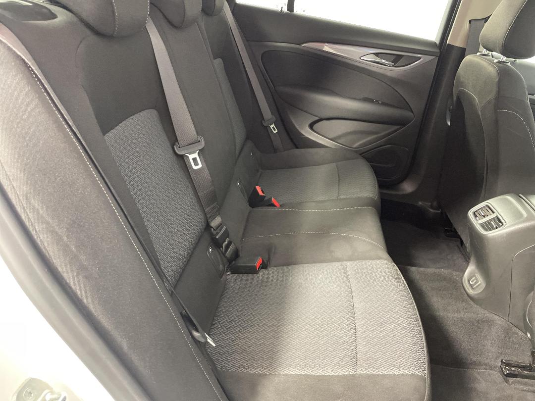 Photo '20' of Holden Commodore Photo '20' of Holden Commodore