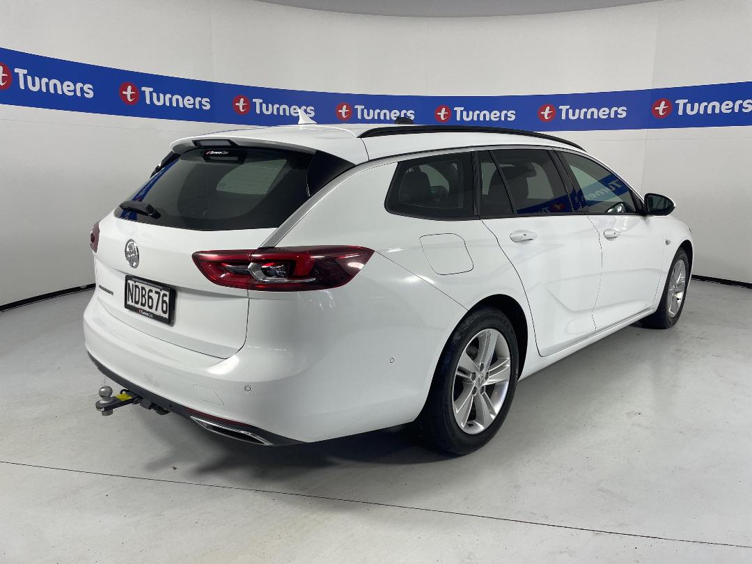 Photo '7' of Holden Commodore