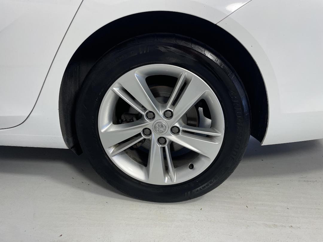 Photo '11' of Holden Commodore