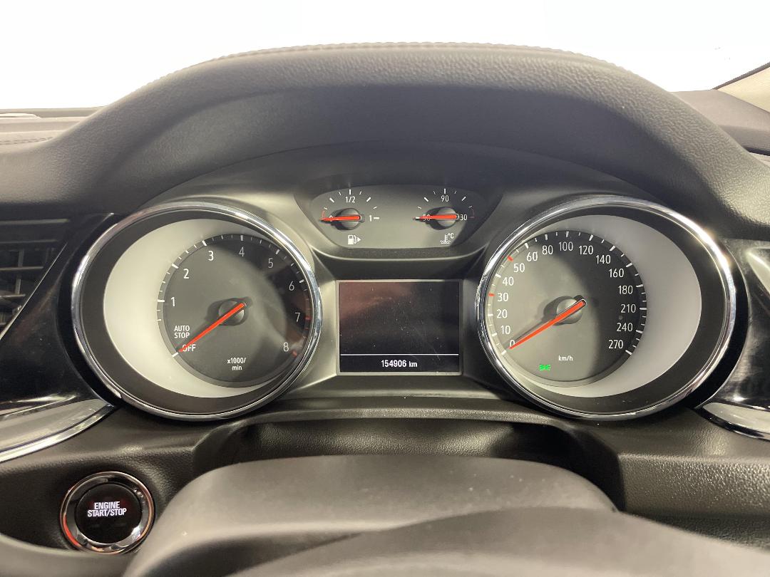 Photo '21' of Holden Commodore