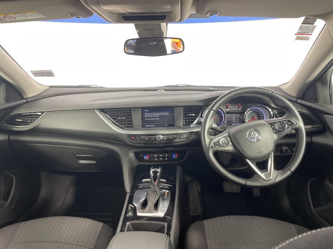 Photo '17' of Holden Commodore