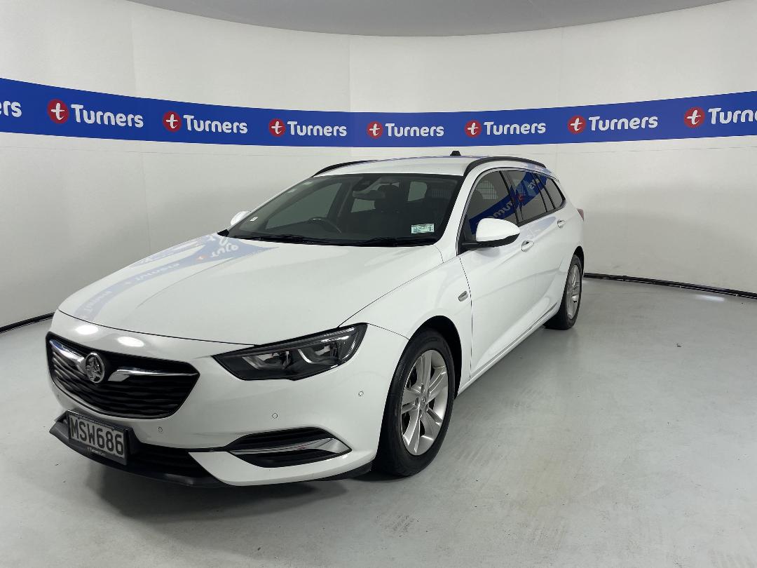 Photo '4' of Holden Commodore Photo '4' of Holden Commodore