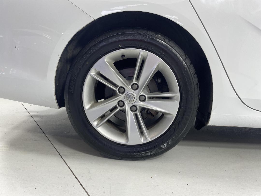 Photo '12' of Holden Commodore Photo '12' of Holden Commodore