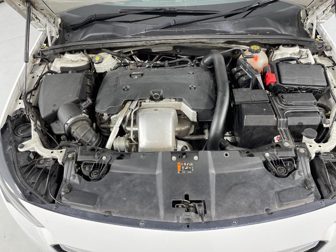 Photo '13' of Holden Commodore Photo '13' of Holden Commodore