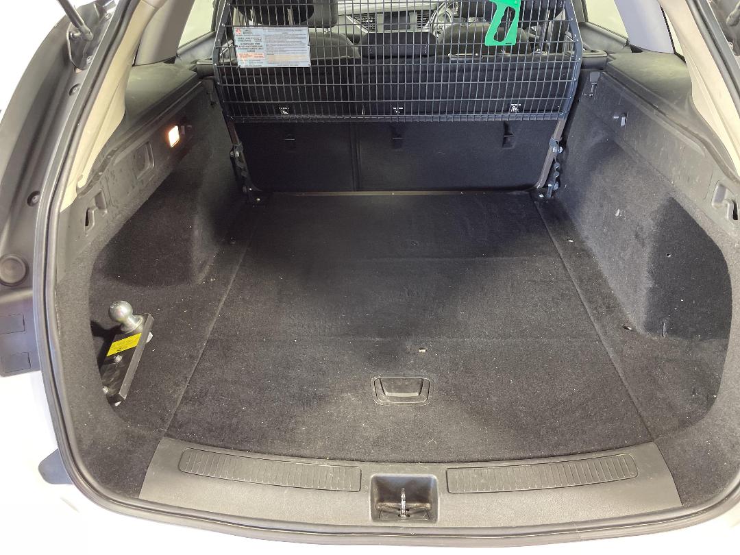 Photo '14' of Holden Commodore Photo '14' of Holden Commodore