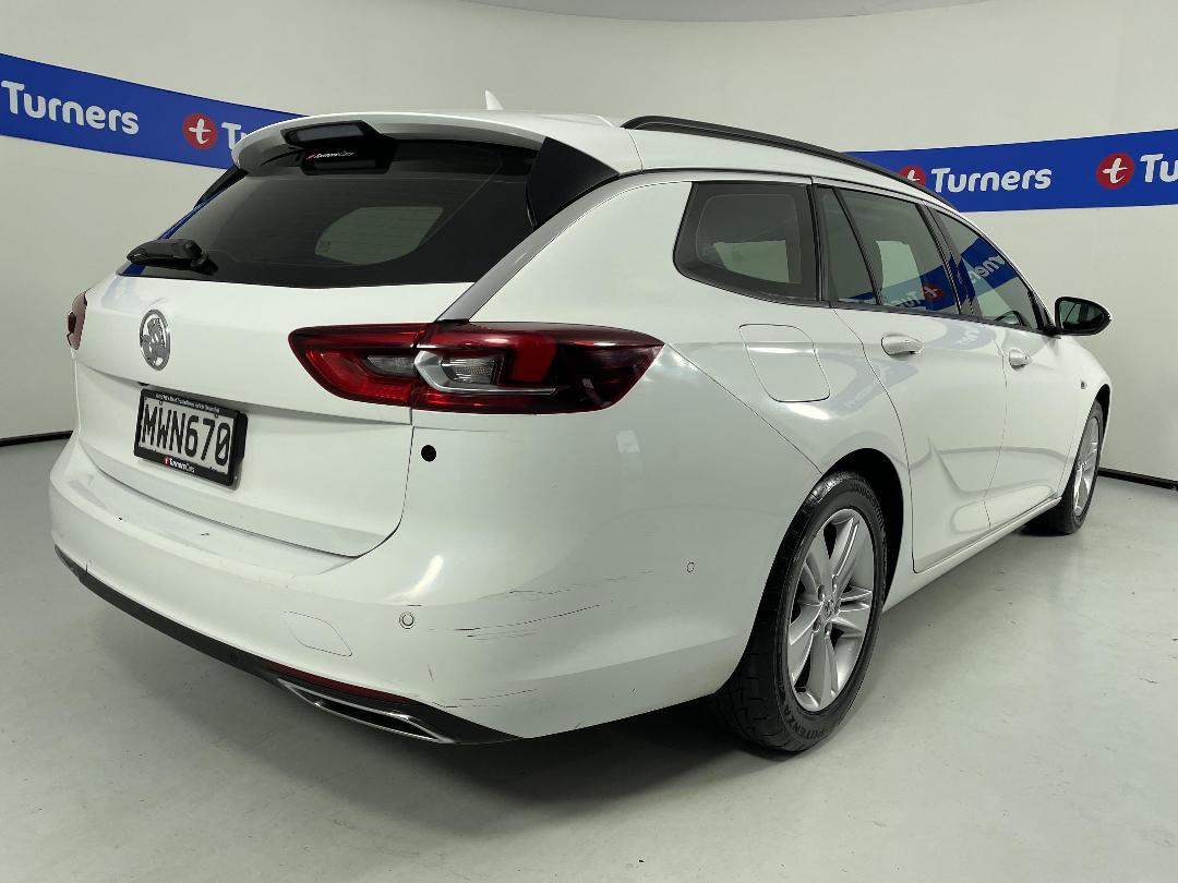 Photo '7' of Holden Commodore