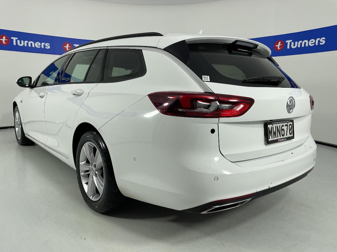 Photo '5' of Holden Commodore