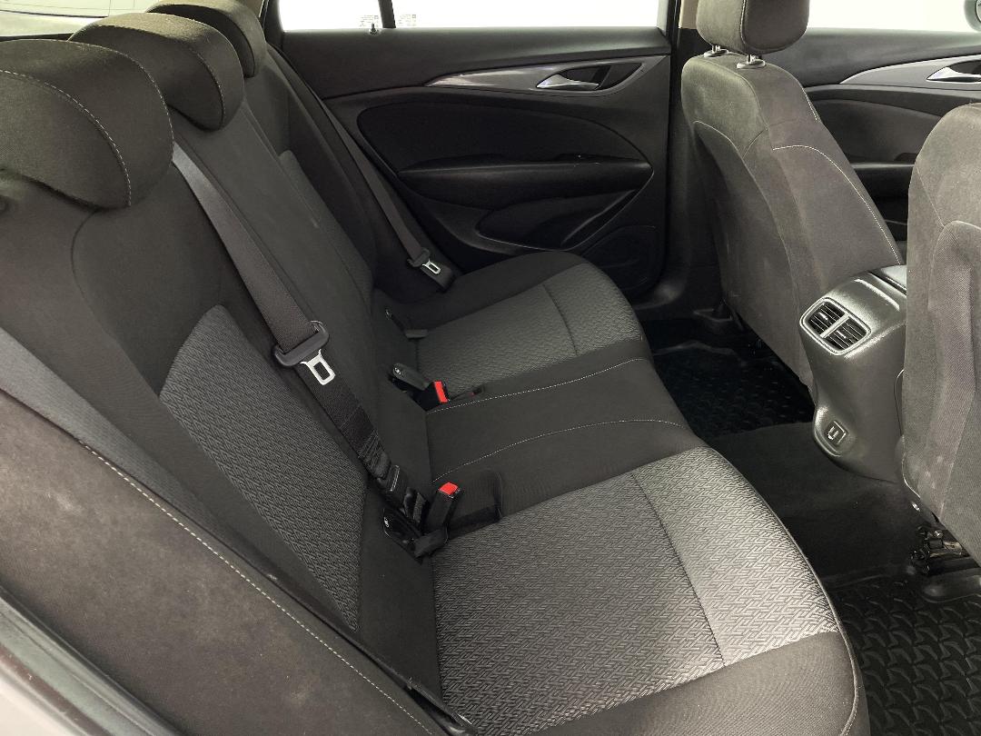 Photo '20' of Holden Commodore