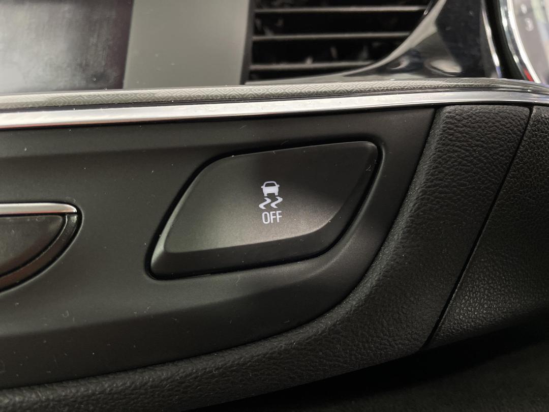 Photo '25' of Holden Commodore