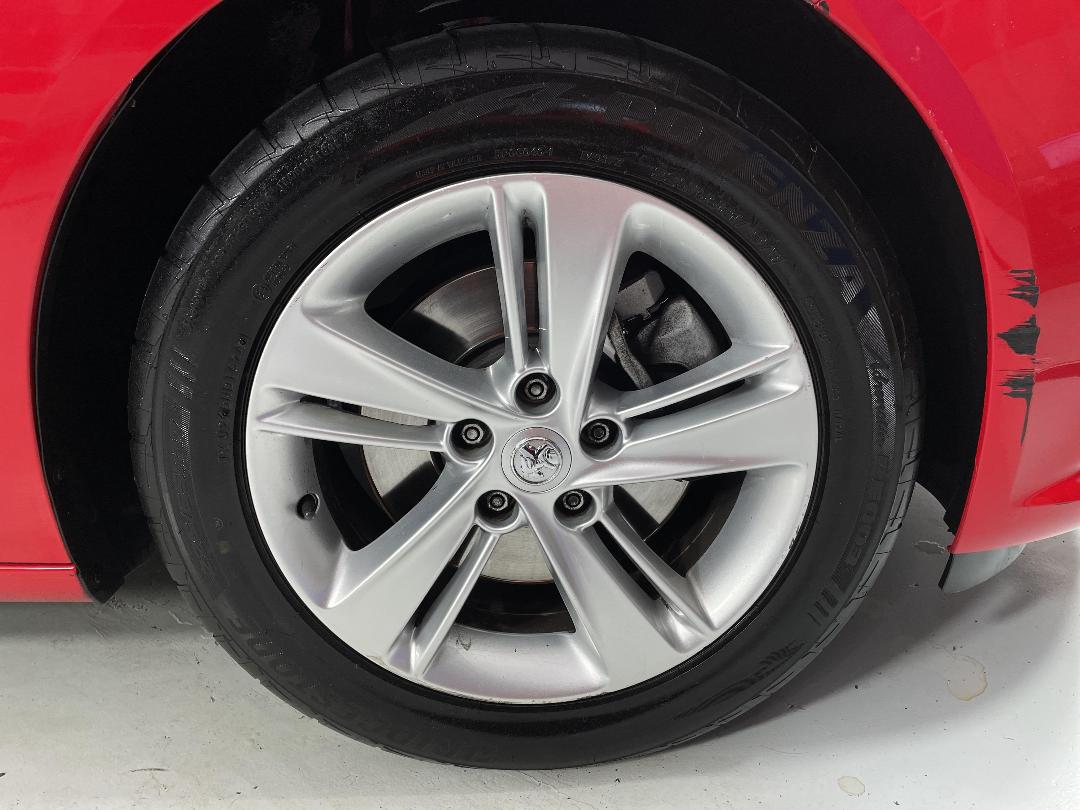 Photo '9' of Holden Commodore