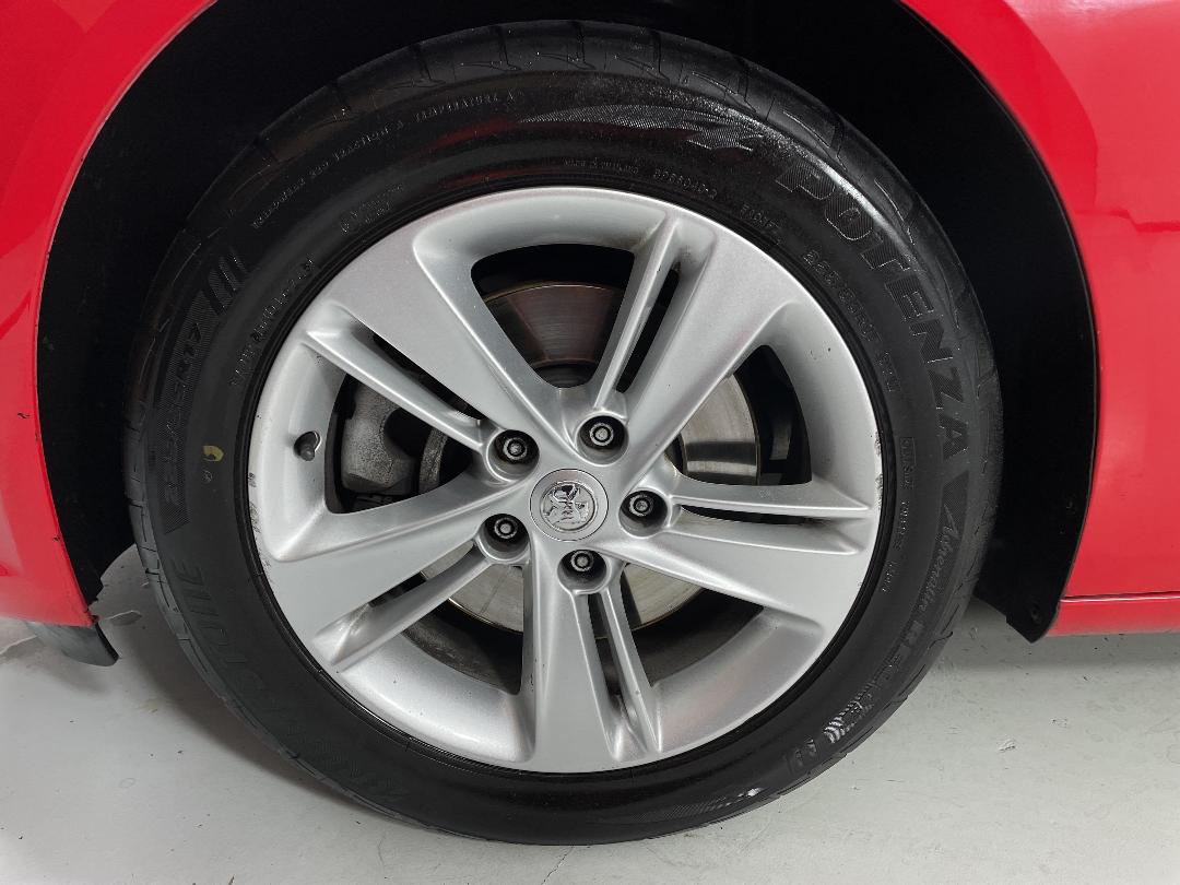 Photo '10' of Holden Commodore