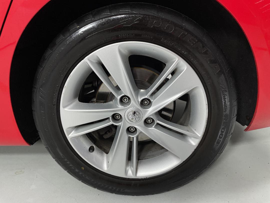 Photo '11' of Holden Commodore