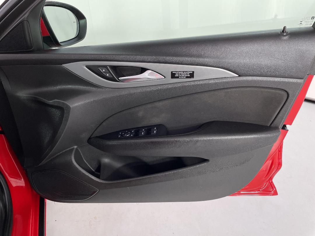 Photo '15' of Holden Commodore