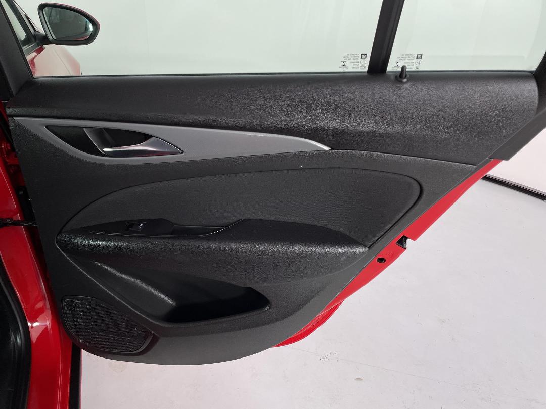 Photo '19' of Holden Commodore