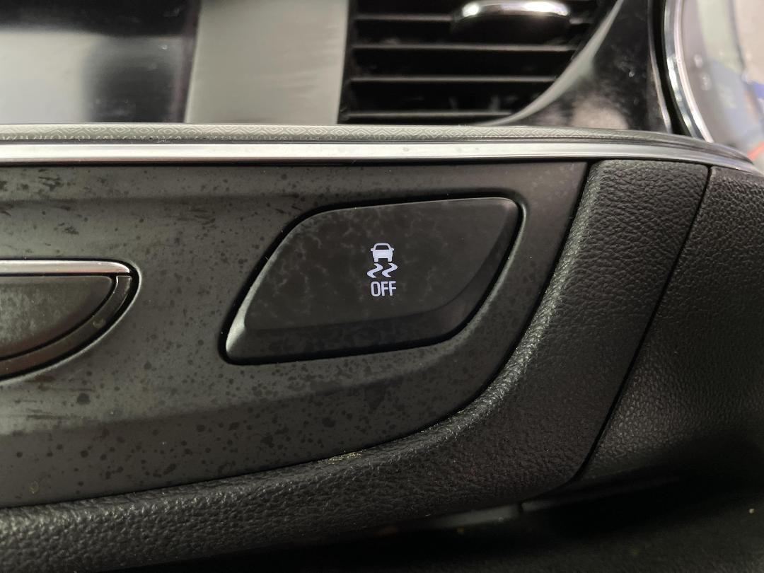 Photo '25' of Holden Commodore