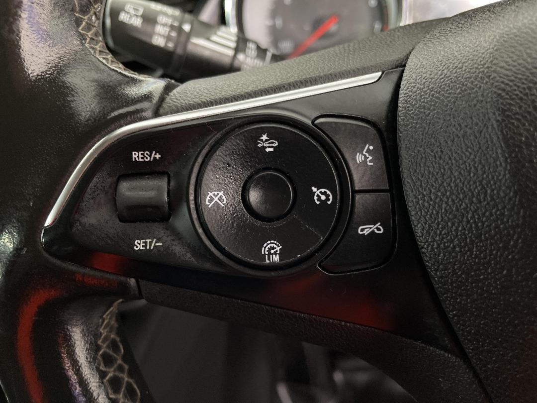 Photo '24' of Holden Commodore