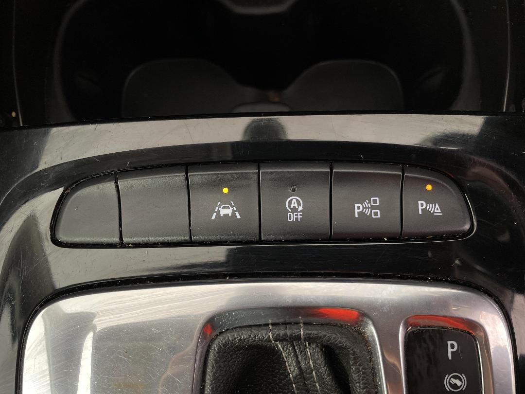 Photo '27' of Holden Commodore