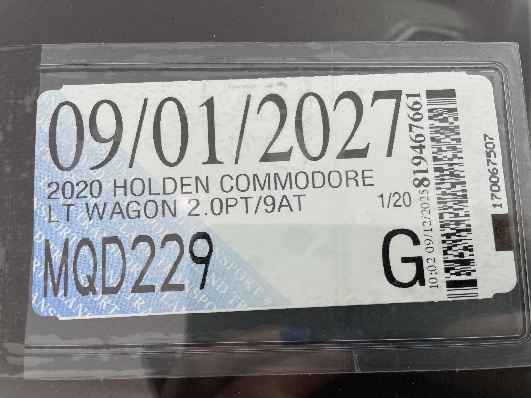 Photo '30' of Holden Commodore Photo '30' of Holden Commodore