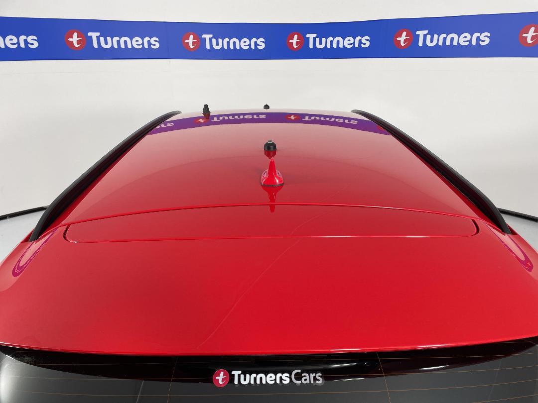 Photo '33' of Holden Commodore Photo '33' of Holden Commodore