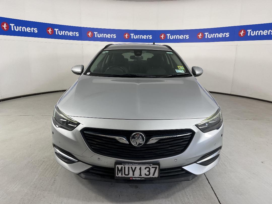 Photo '2' of Holden Commodore Photo '2' of Holden Commodore