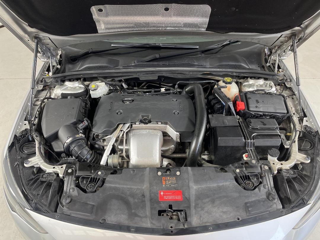 Photo '13' of Holden Commodore Photo '13' of Holden Commodore