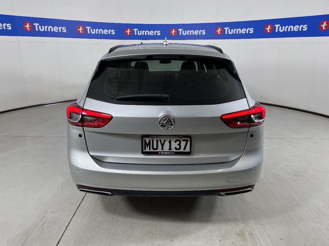 Photo '6' of Holden Commodore Photo '6' of Holden Commodore